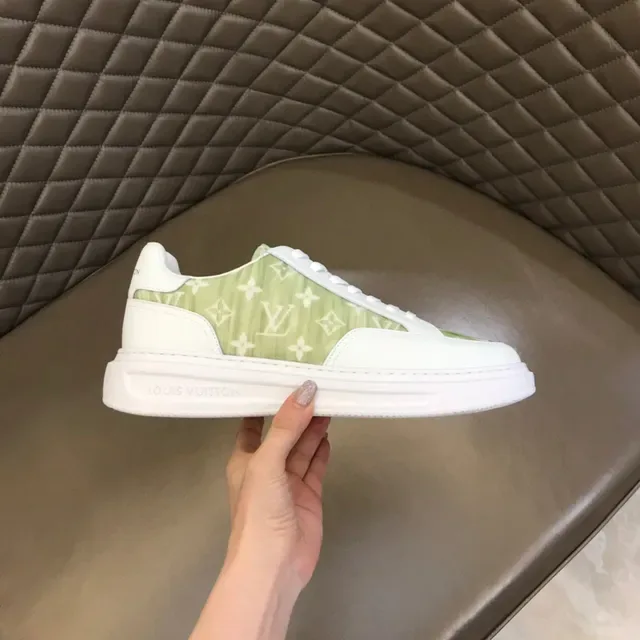 Louis Vuitton sneakers lifestyle blanches et vertes low-top à semelle plateforme 6