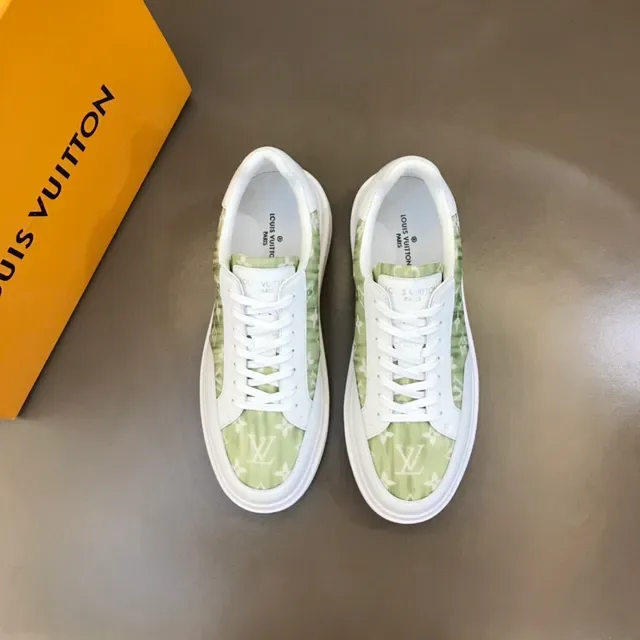 Louis Vuitton sneakers lifestyle blanches et vertes low-top à semelle plateforme 9