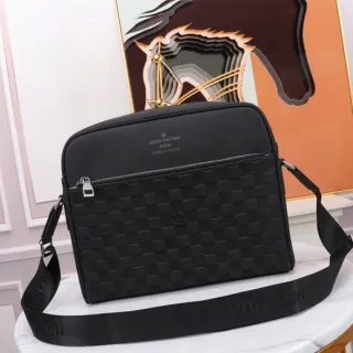 Louis Vuitton बुना हुआ चेकर्ड मैट काला मेसेंजर बैग