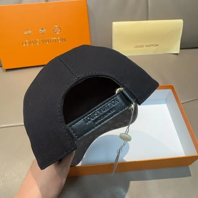 Louis Vuitton x Supreme Monogram Canvas 棒球帽 3