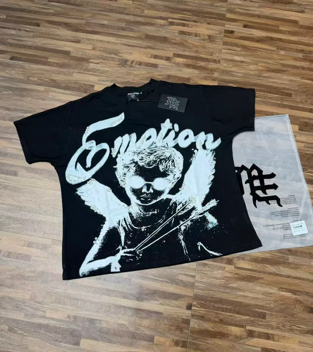 Mixed Emotion Emotion Angel Graphic Print Black T-Shirt 3