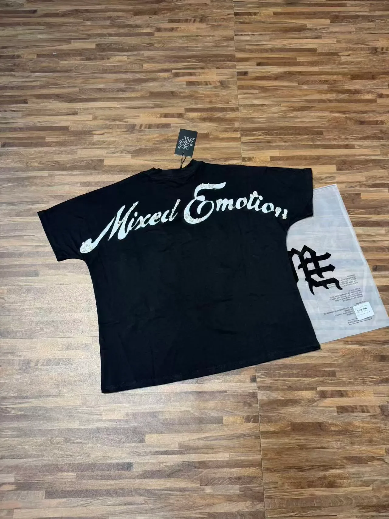 Mixed Emotion Emotion Angel Graphic Print Black T-Shirt 4