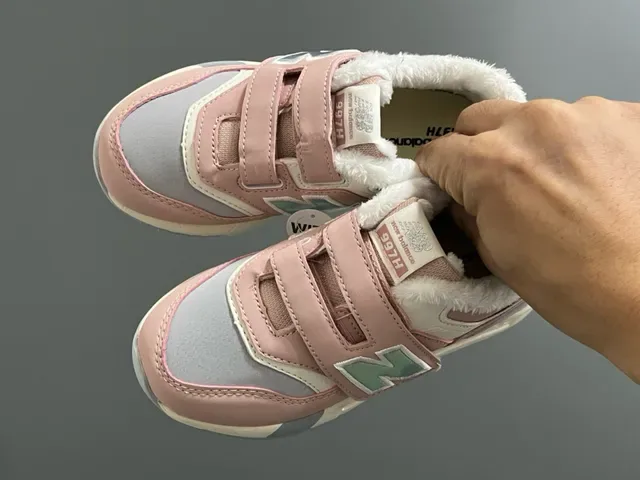 New Balance 327 أسود أبيض Velcro حزام إغلاق ناعم مبطن ياقة أسلوب حياة أحذية رياضية 12