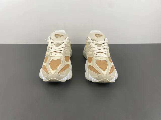 New Balance 9060 Beige Tan Malha Camurça Tênis Chunky 11