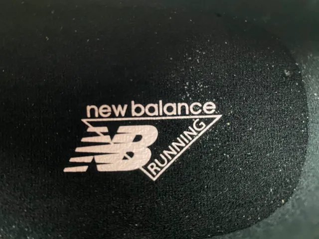 New Balance 9060 Sneakers Chunky Noir Rose Crème 6