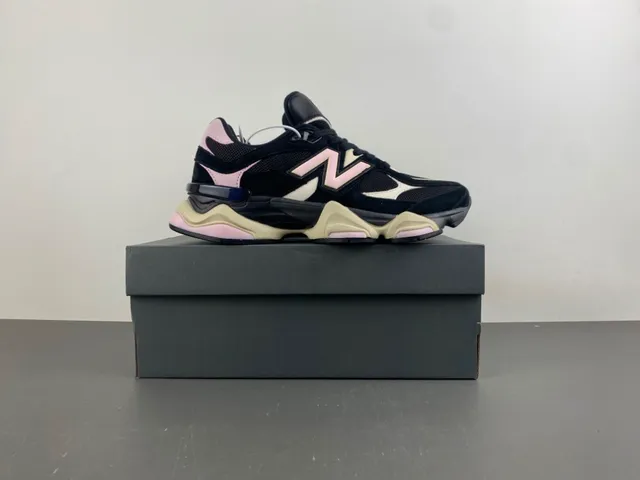 New Balance 9060 Sneakers Chunky Noir Rose Crème 13