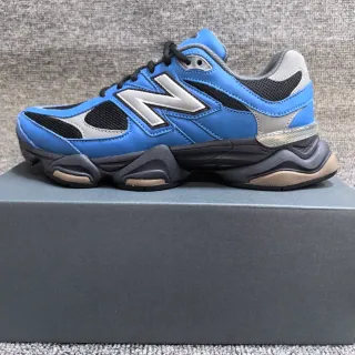 New Balance 9060 Zapatillas Chunky Azules Negras Plateadas