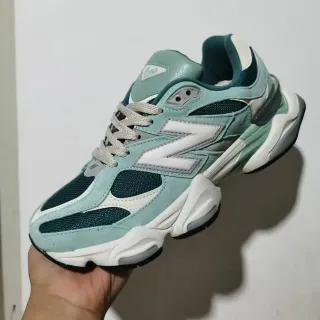 New Balance 9060 Mint Green and Teal चंकी स्नीकर्स