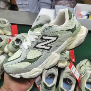 New Balance 9060 Sage Green और Olive चंकी स्नीकर