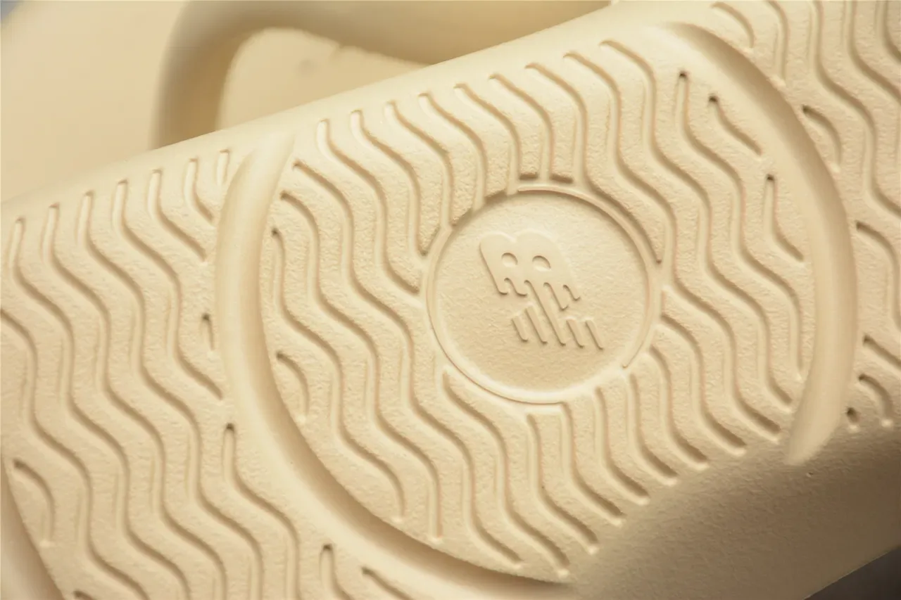 New Balance Beige Molded Monoblock Construction Minimalist Thong Strap Slippers 3