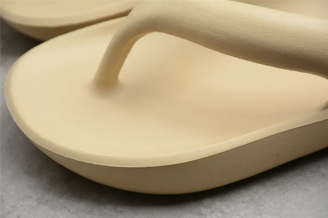 New Balance Beige Molded Monoblock Construction Minimalist Thong Strap Slippers 5