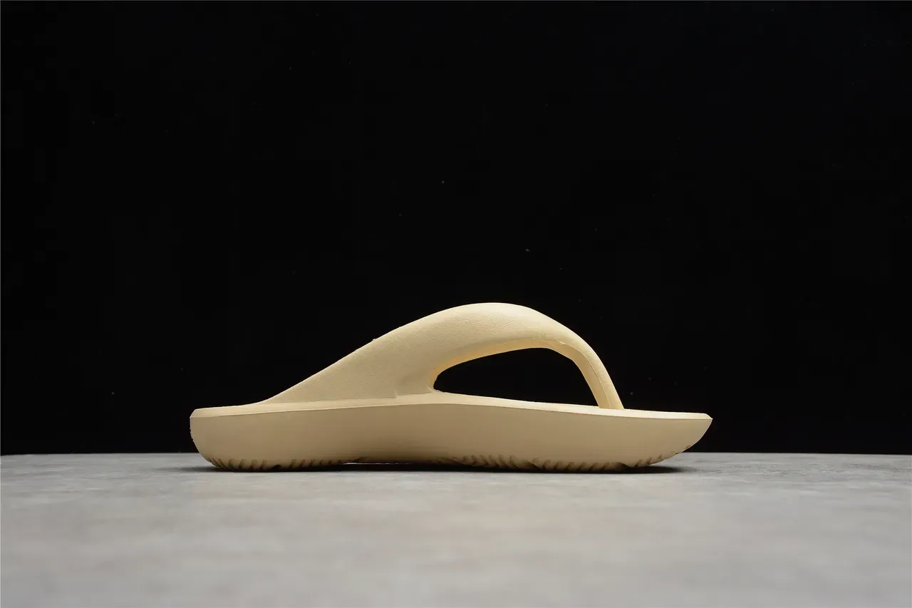 New Balance Beige Molded Monoblock Construction Minimalist Thong Strap Slippers 10