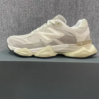 New Balance Beige Blanco Zapatillas Chunky Suela Media Esculpida Parte Superior Mixta De Ante Y Malla