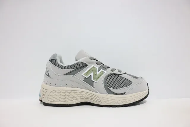 New Balance Negro Gris Silueta Gruesa Malla Y Recubrimiento Sintético Zapatillas Lifestyle 3