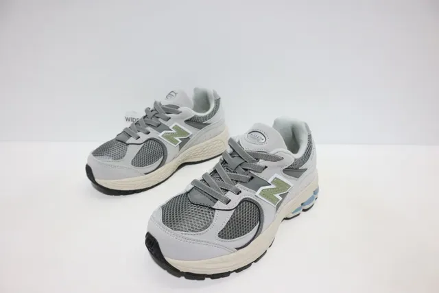 New Balance Negro Gris Silueta Gruesa Malla Y Recubrimiento Sintético Zapatillas Lifestyle 6