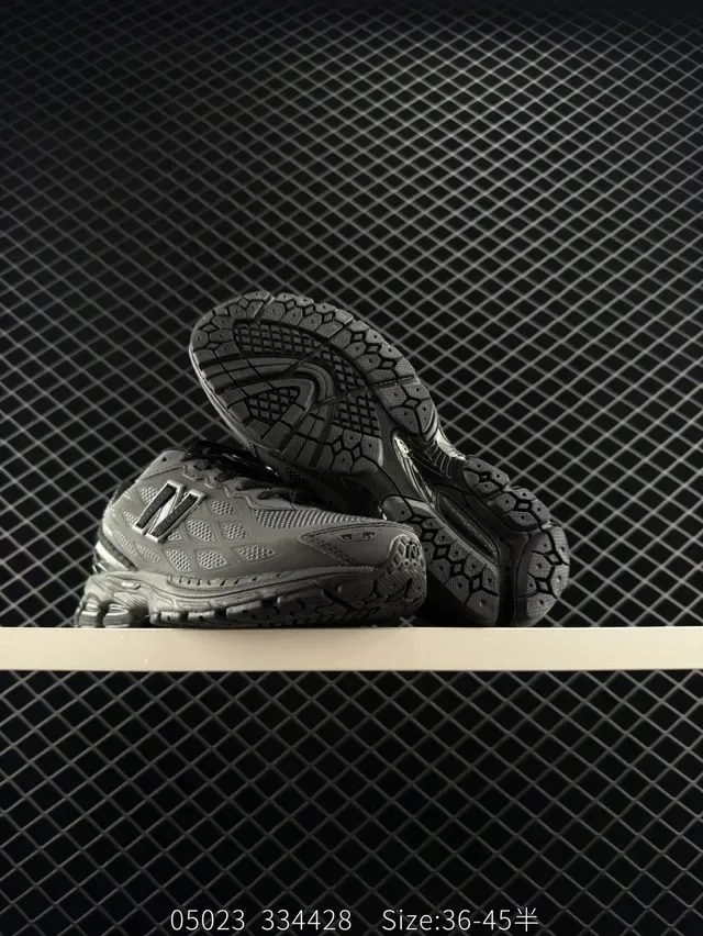 New Balance Fantom Monochrome Black Lifestyle Sneakers 2