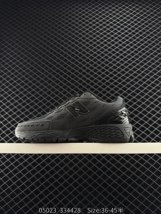 New Balance Fantom Monochrome Black Lifestyle Sneakers 6
