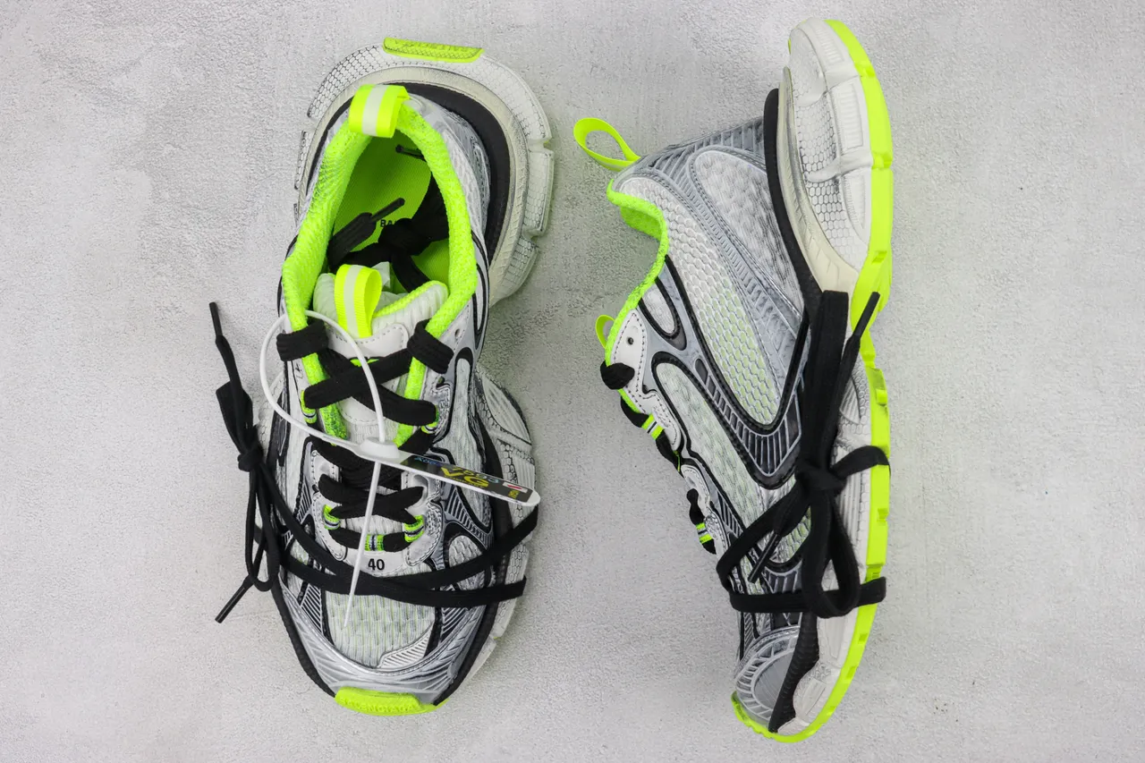 New Balance Gray Yellow Sculpted Midsole Mesh And Synthetic Overlay Construction Chunky Sneakers 3