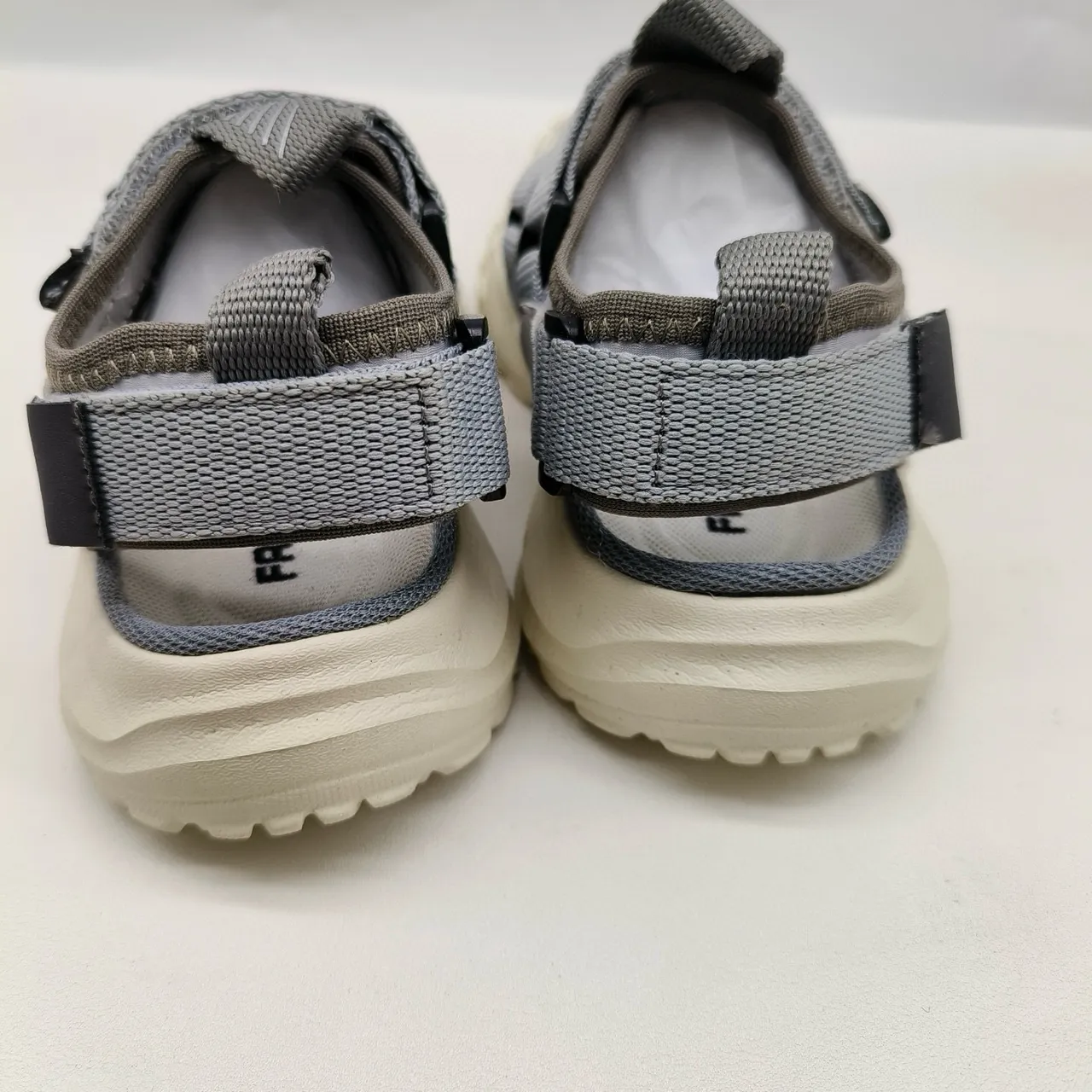 New Balance Sandales Enfant Aventure Noir Crème Sandales Décontractées 4