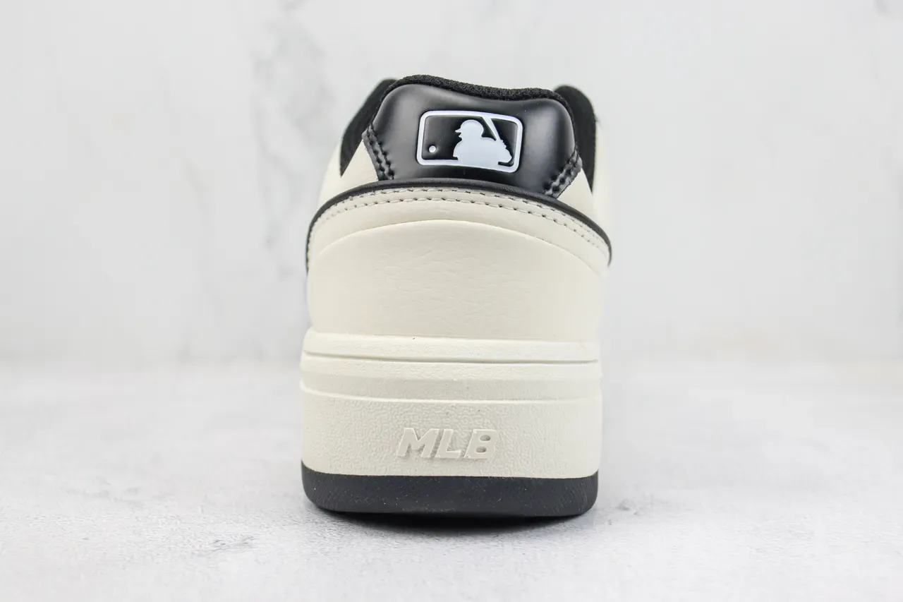 New Era 米白色 黑色 平台鞋底 Interlocking NY Logo 生活方式运动鞋 9