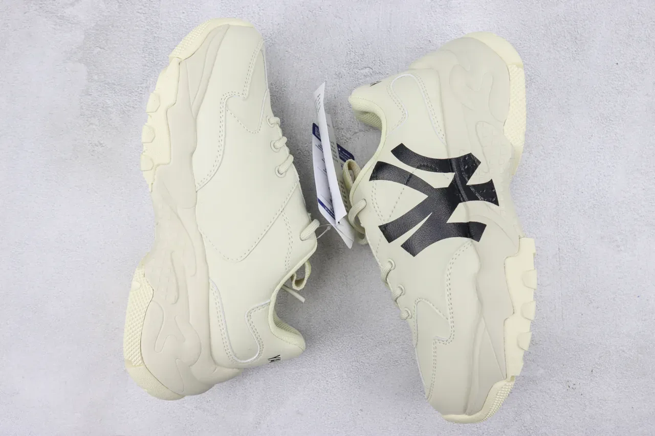New Era Chunky Runner بيج سول أسود أوفر سايز لوجو الفريق chunky sneakers 2