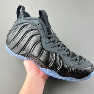 Nike Air Foamposite One 黑色深灰半透明鞋底篮球鞋