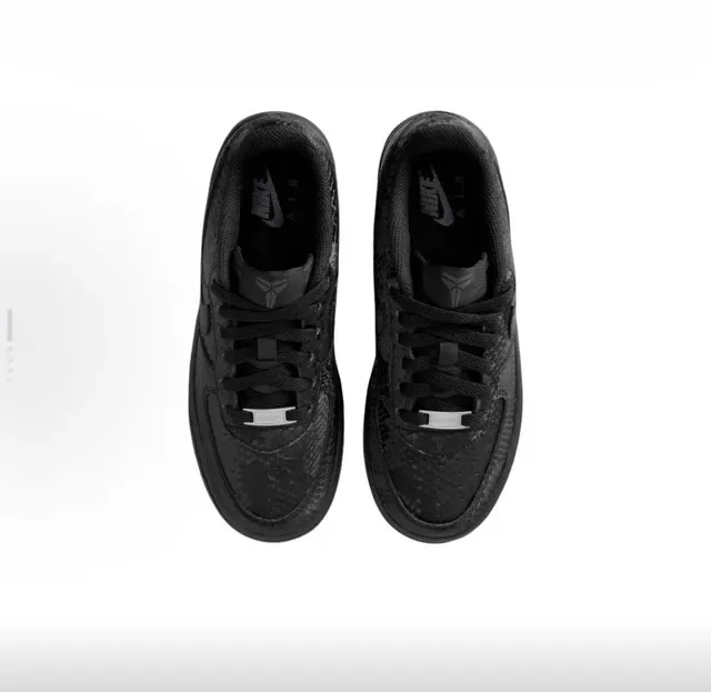 Nike Air Force 1 Monochrome Black Snakeskin Texture Lifestyle Sneakers 4