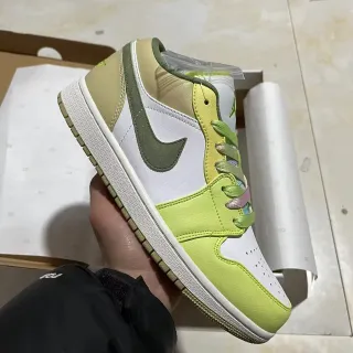 Nike Air Jordan 1 Low أخضر لايم أبيض بيج حذاء أسلوب حياة