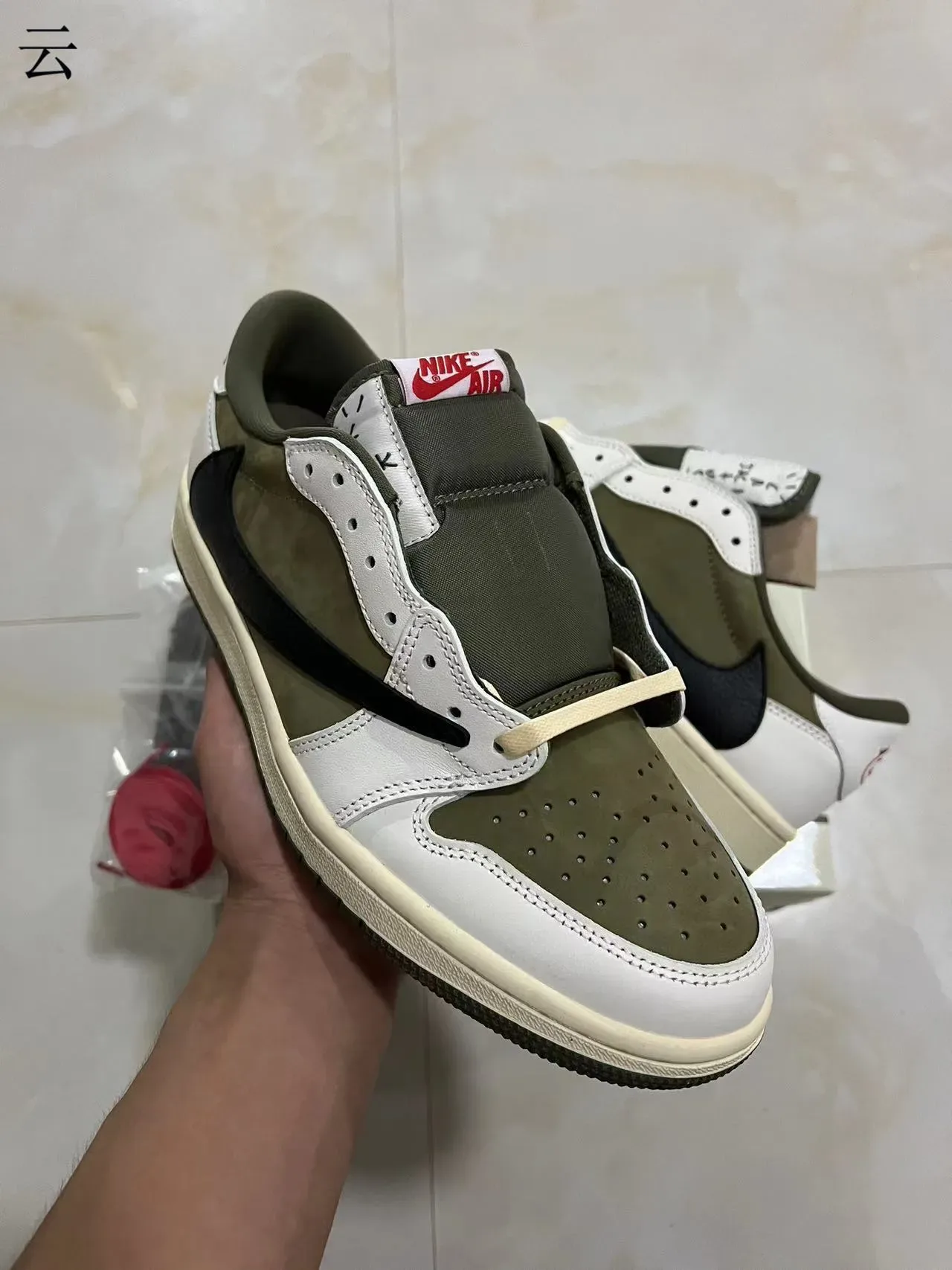 耐克 Air Jordan 1 Low 橄榄绿 白 黑 生活方式运动鞋 3