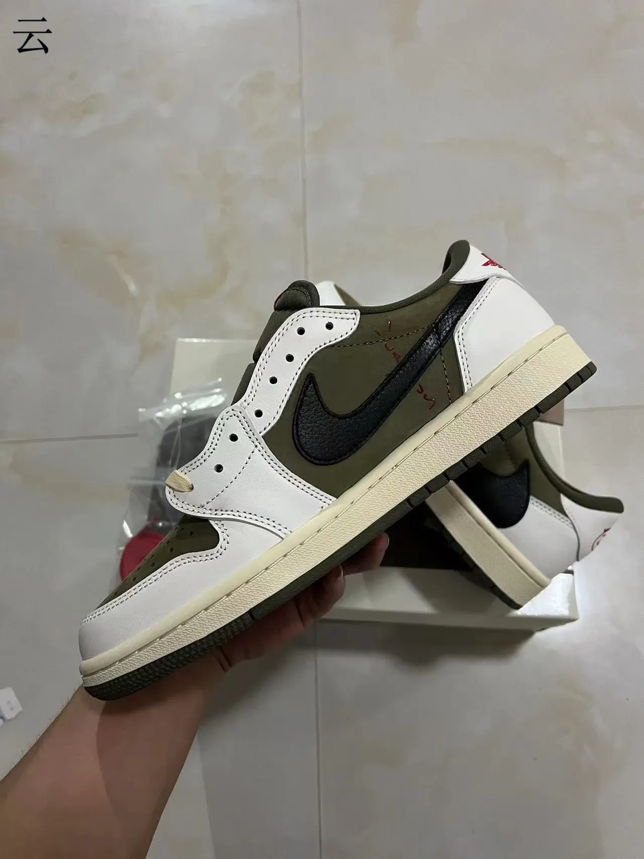耐克 Air Jordan 1 Low 橄榄绿 白 黑 生活方式运动鞋 5