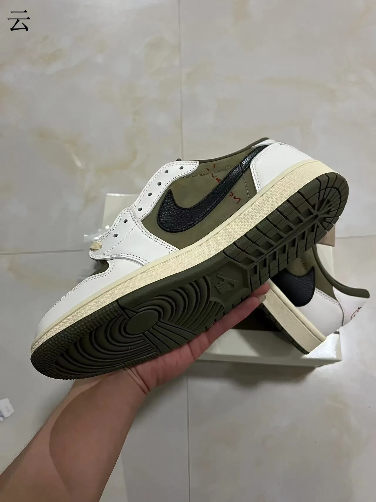 耐克 Air Jordan 1 Low 橄榄绿 白 黑 生活方式运动鞋 6