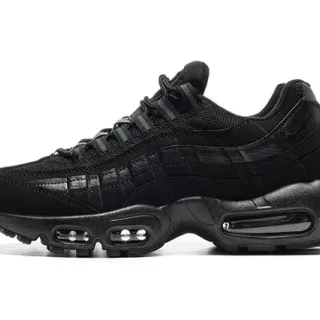 Nike Air Max 95 Todo Preto Lifestyle Sneakers