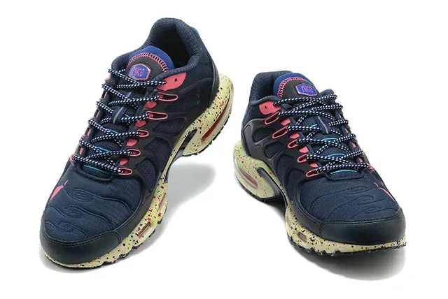 Nike Air Max Plus Navy Pink Semelle intermédiaire parsemée Sneakers Lifestyle 3
