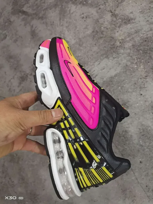 Nike Air Max Plus Tuned Air Gradient Pink Yellow Black Lifestyle Sneakers 6