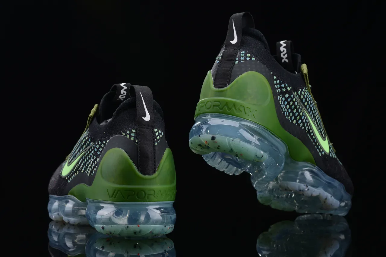 Nike Air VaporMax Flyknit أسود Lime Green أحذية لايف ستايل 3