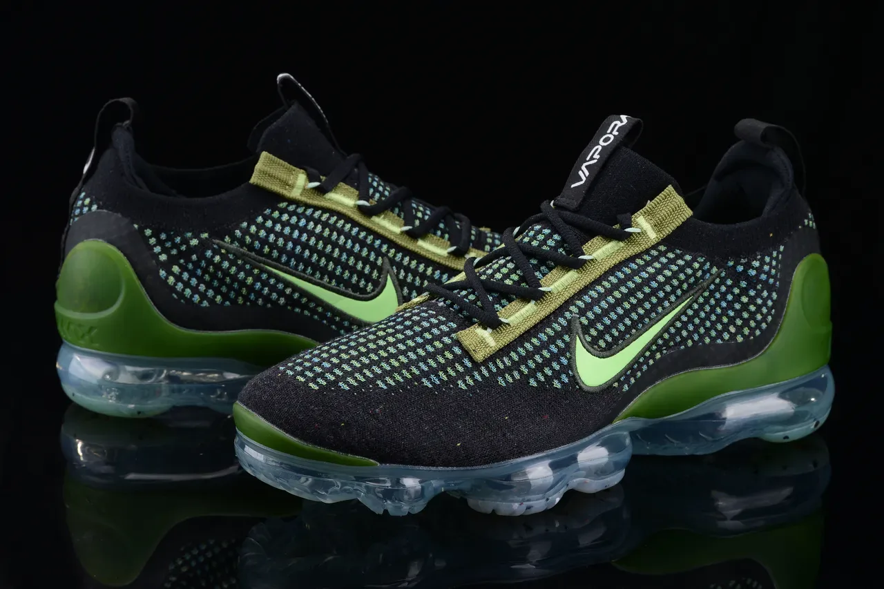 Nike Air VaporMax Flyknit أسود Lime Green أحذية لايف ستايل 7
