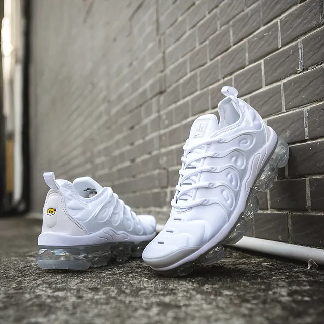 Nike Air VaporMax Plus White Lifestyle Sneakers 10