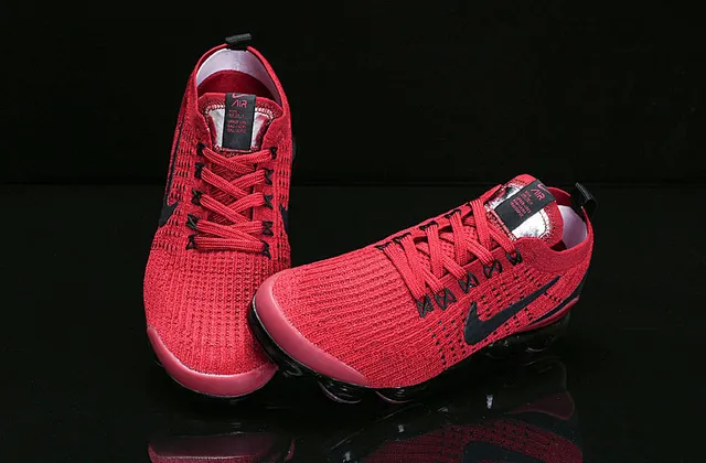 Nike Air VaporMax 红黑跑鞋 10