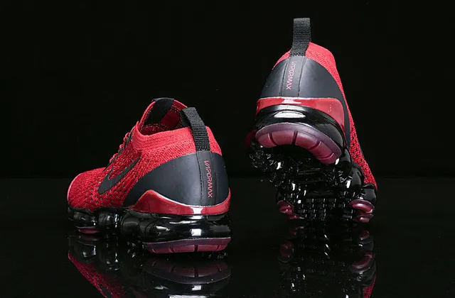 Nike Air VaporMax 红黑跑鞋 11