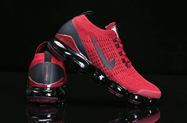 Nike Air VaporMax 红黑跑鞋 12