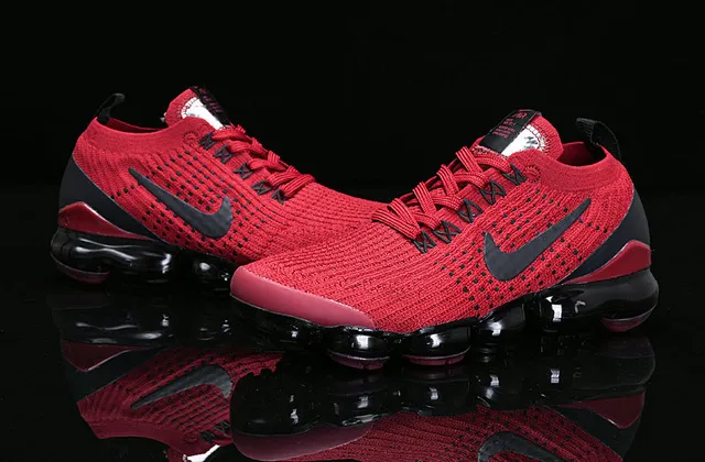 Nike Air VaporMax 红黑跑鞋 13
