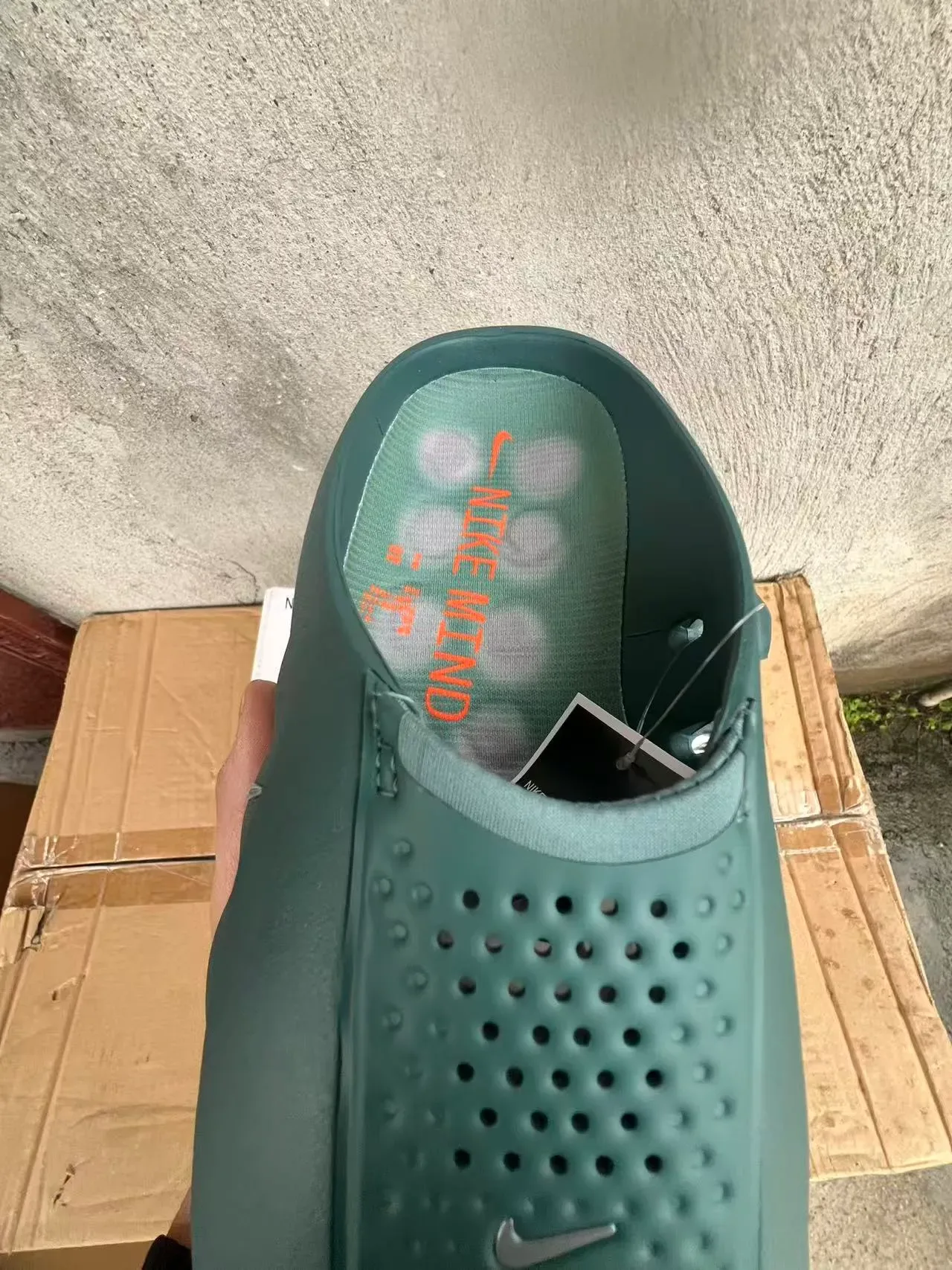 Nike Tênis Lifestyle Sola Podded Verde Exército e Laranja 4