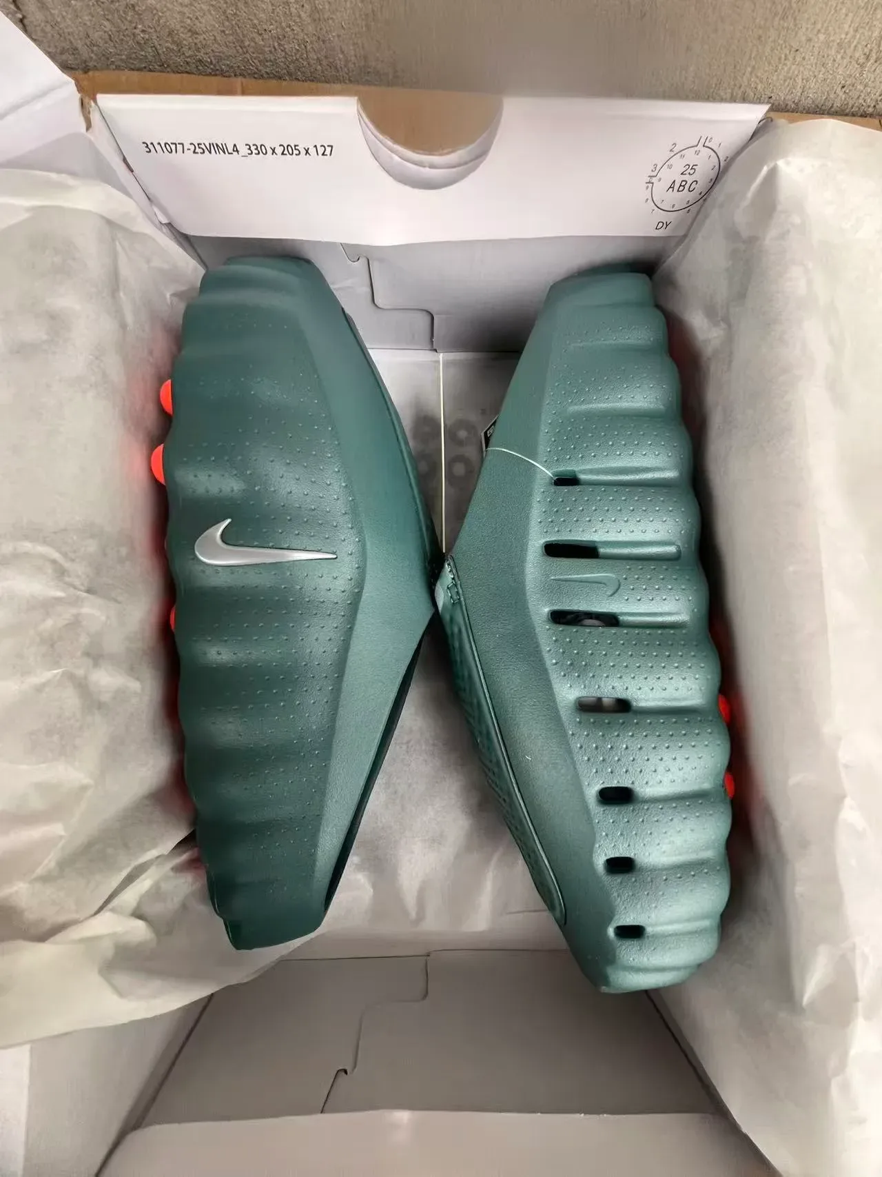 Nike Tênis Lifestyle Sola Podded Verde Exército e Laranja 9