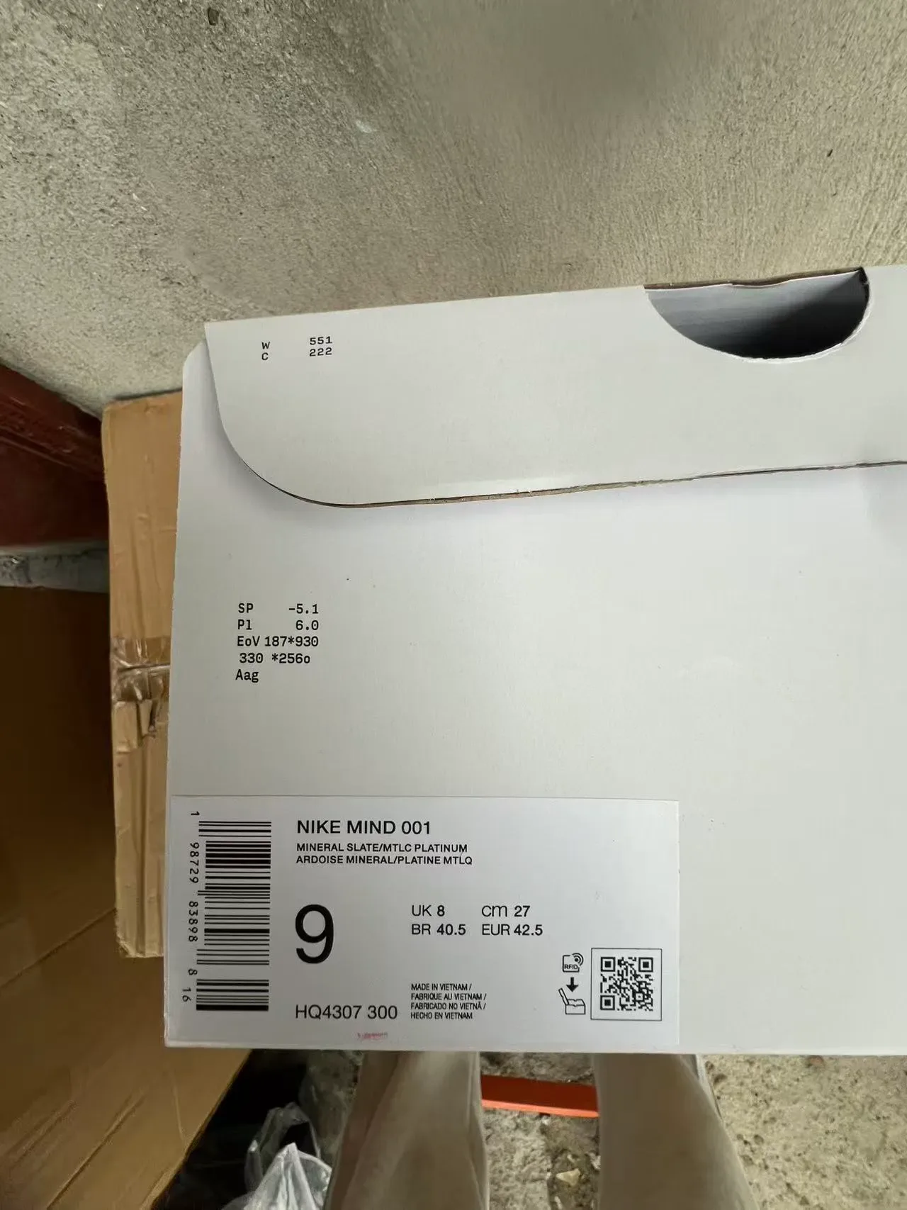 Nike Tênis Lifestyle Sola Podded Verde Exército e Laranja 10