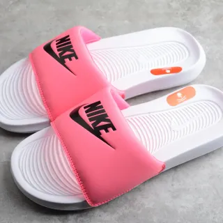 Nike Benassi JDI نعال وردي وأبيض