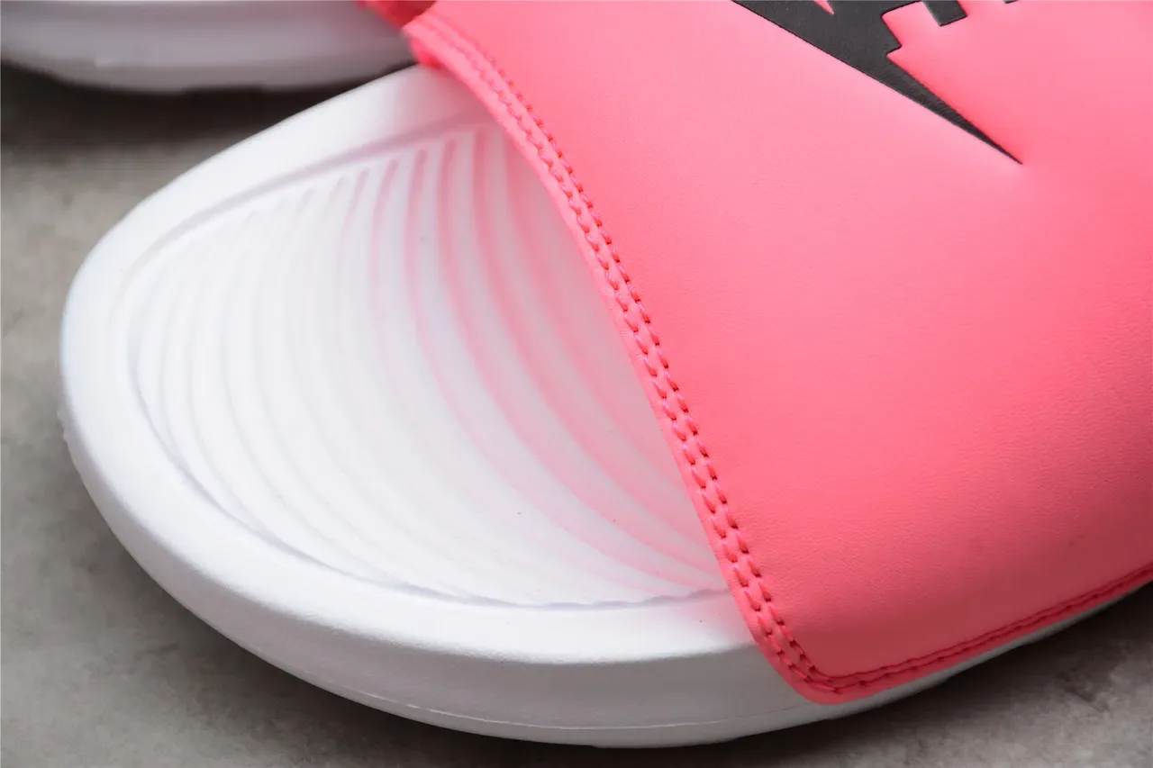 Nike Benassi Slide chinelo rosa e branco 6