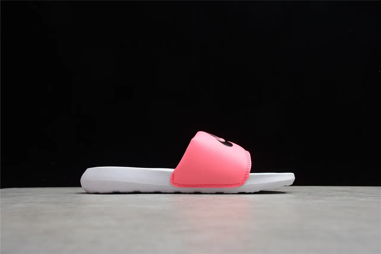 Nike Benassi Slide chinelo rosa e branco 10