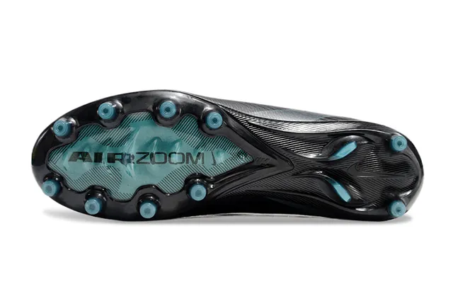 Nike Chaussures de football noir bleu basse collet chaussette tricot texturé upper sol ferme 5