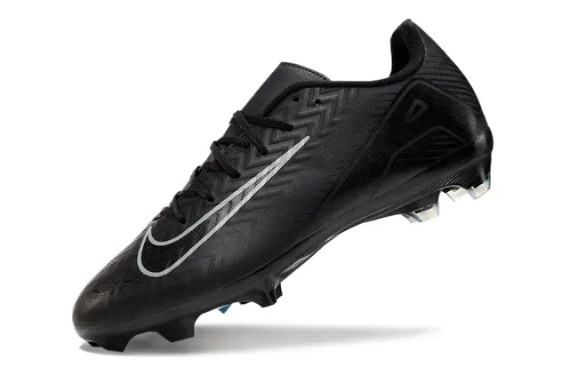 Nike Sapatos de Futebol Black Gray Low-Cut Upper Sintético Firm-Ground 3