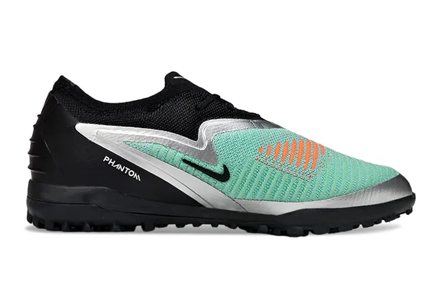Nike কালো সবুজ নিট উপর অসমমিত লেসিং টার্ফ সকার জুতো 7